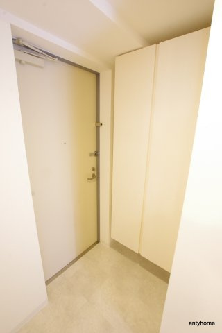 エルシア新大阪の玄関