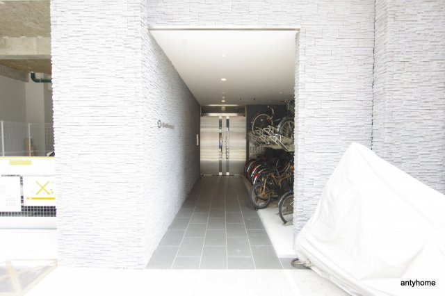 エルシア新大阪のエントランス