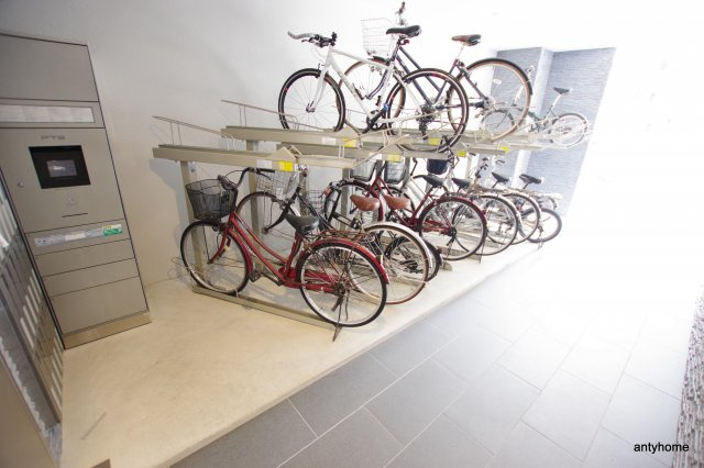 エルシア新大阪の駐車場