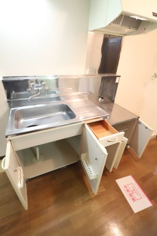 Y's向ヶ丘のキッチン