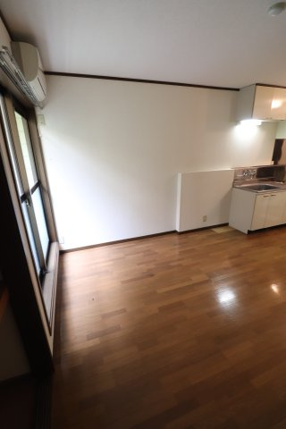 Y's向ヶ丘の居間・リビング