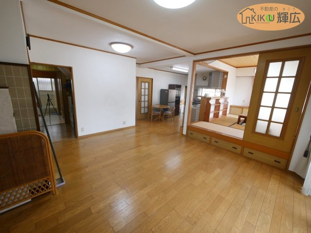 【居間・リビング】 | 高砂市今市2丁目　中古戸建　