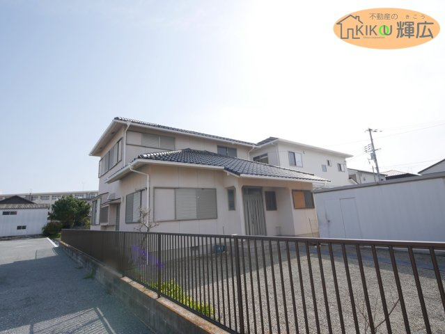 【外観】 | 高砂市今市2丁目　中古戸建　 | 駐車2~3台