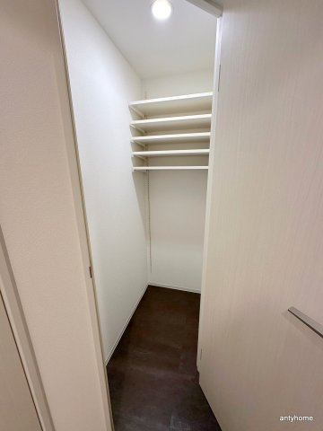 AFFLUENCE難波EAST　仲介手数料無料の収納