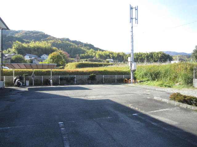 Ｊ・Ｍ長岡京の駐車場