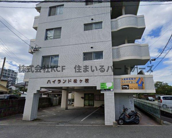 ハイランド松ヶ枝のエントランス|毎日通るエントランスはこのようになっています
