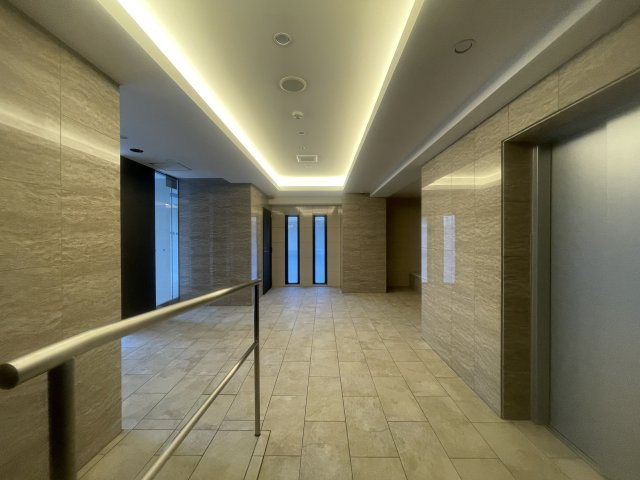 レジデンスh忍町のロビー