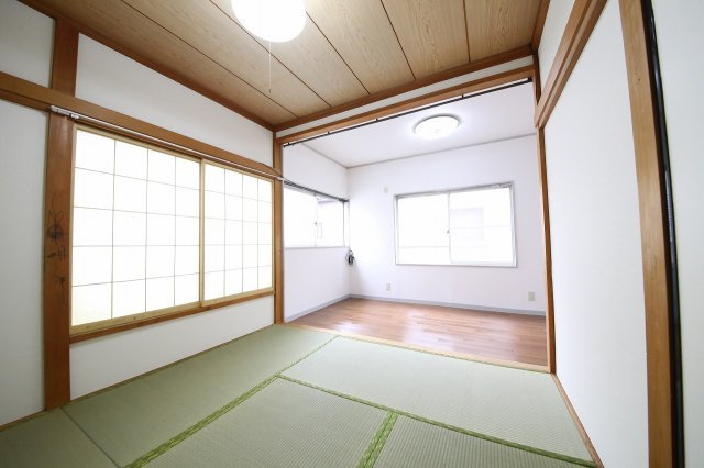 高虫長屋住宅（南側）の和室|2階和室
（畳張替え中になります）
