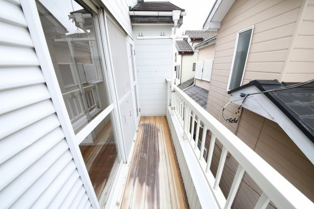 高虫長屋住宅（南側）のバルコニー