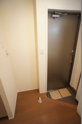 【玄関】 | フォレスト駒沢大学