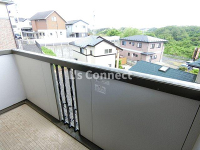 【バルコニー】 | アンビックス利府六番館 | ２階のお部屋で洗濯物もたくさん干せます。