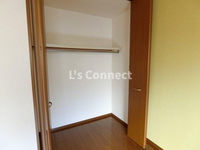 【設備】 | アンビックス利府六番館 | 北側洋室にもクローゼット付き。