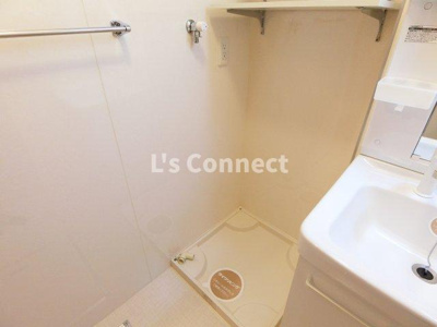 【設備】 | ディアコートＥ | 室内洗濯機置き場には排水パン付き。