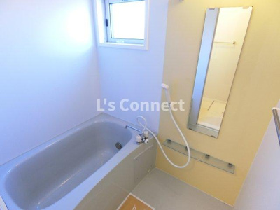 【浴室】 | ディアコートＥ | 追焚き機能付きのお風呂。