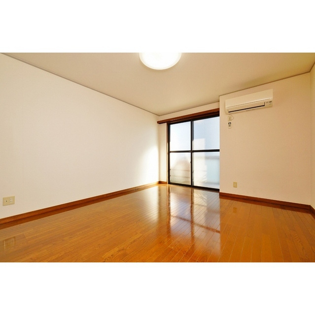 青木ビル(今川町)の居間・リビング|洋室　10帖