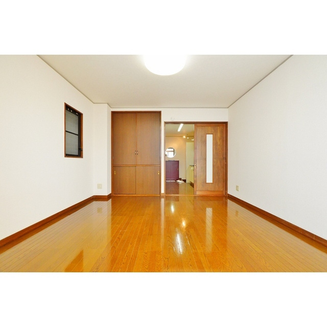 青木ビル(今川町)の居間・リビング|洋室　10帖