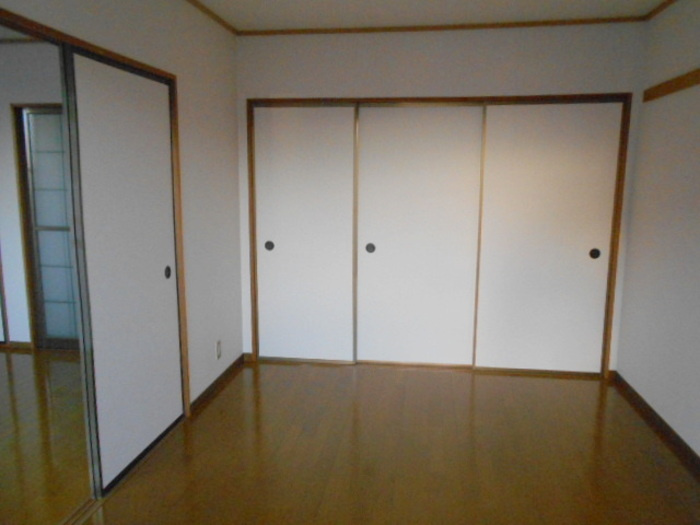 セジュール東和田の洋室