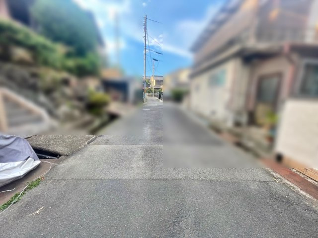 中古戸建　余部町天神又の前面道路含む現地写真