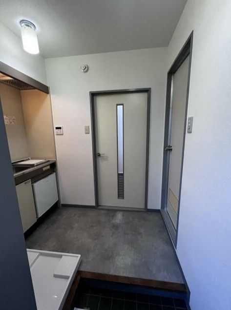 さいたま市浦和区東高砂町の賃貸マンションの玄関