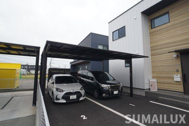 熊本市東区戸島西３丁目のタウンの駐車場