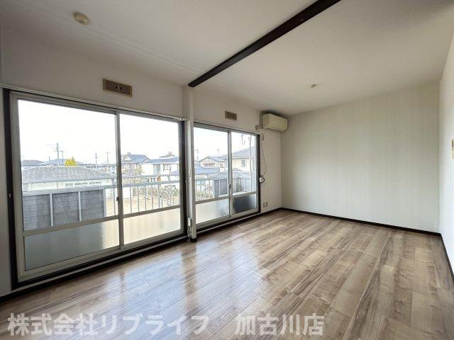 河原サンハイツBの居間・リビング