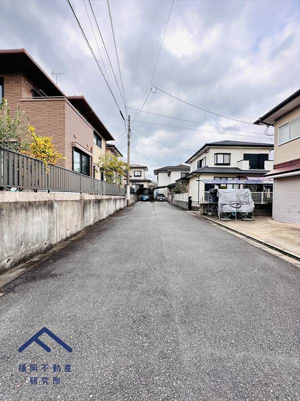 西区拾六町４丁目　戸建ての周辺