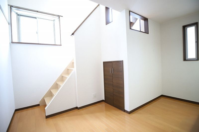 【居間・リビング】 | POLARIS吉塚 | 別号室の写真になります。現況優先。