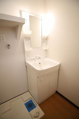【独立洗面台】 | POLARIS吉塚 | 別号室の写真になります。現況優先。