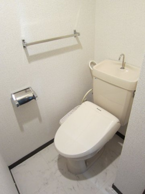 【トイレ】 | ロマネスク西公園第3 | 別号室の写真になります。現況優先。