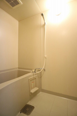 【浴室】 | Route多々良Ⅰ | 別号室の写真になります。現況優先。