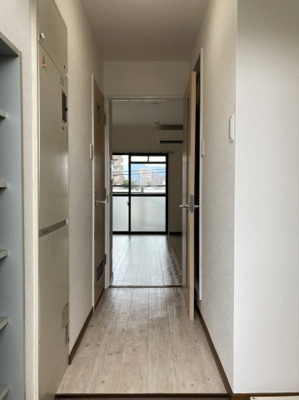 【バルコニー】 | サンシャインひがし清水 | 別号室の写真になります。現況優先。
