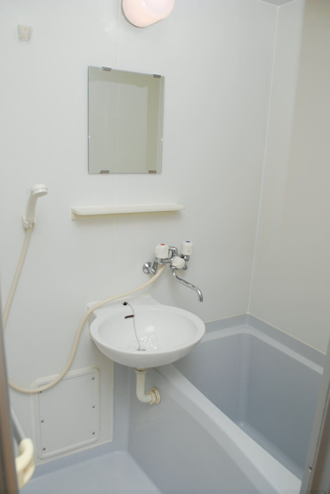 【浴室】 | コンフォルト博多Ⅱ | 別号室の写真になります。現況優先。