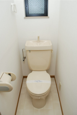 【トイレ】 | コンフォルト博多Ⅱ | 別号室の写真になります。現況優先。