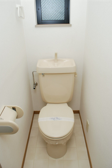 【トイレ】 | コンフォルト博多Ⅱ | 別号室の写真になります。現況優先。