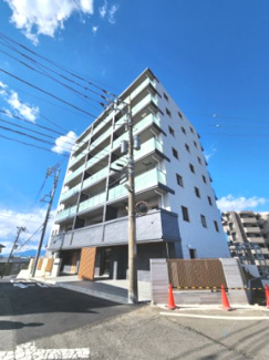 【外観】 | 総戸数４２戸、２０２３年１月築、管理人は勤務につき管理体制良好です♪
