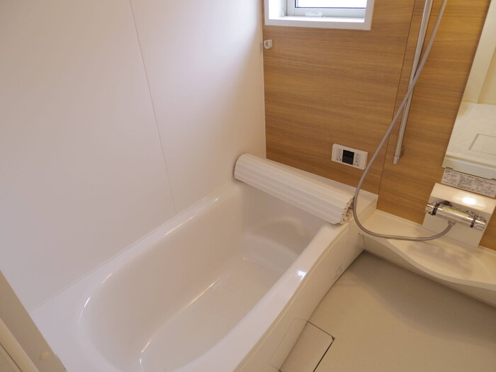 パインエーカーⅡの浴室|一坪タイプ浴室(浴室TV付き)