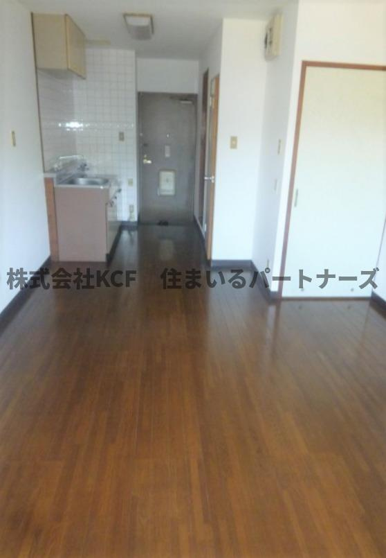 コーポラスKの設備|明るい洋室です