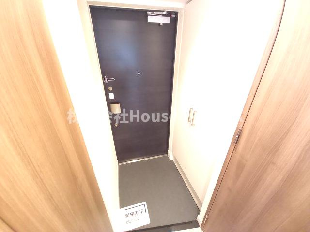 プレサンスKOBEシフォンの玄関