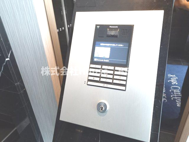 プレサンスKOBEシフォンのエントランス