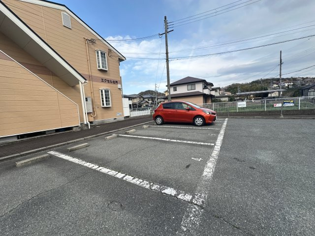 エクセル北門の駐車場