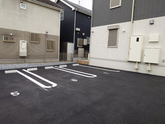 パレス・ポルテボヌールの駐車場