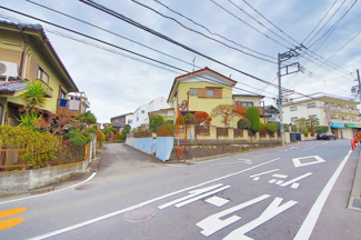 【前面道路含む現地写真】