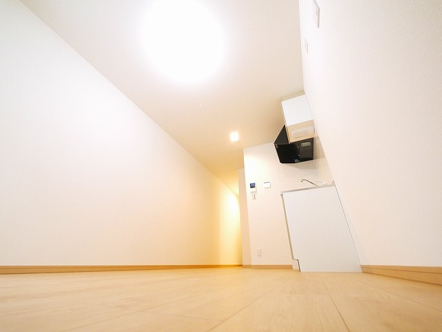 Gradito　富雄駅前の内装|明るい色調の室内です