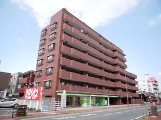 【外観】 | 【ライオンズマンション神松寺】ただいま大規模修繕工事中、外観も綺麗に生まれ変わります♪少しでも気になる方はすぐにご連絡ください。住宅ローン・その他ご質問等いつでもお待ちしております。