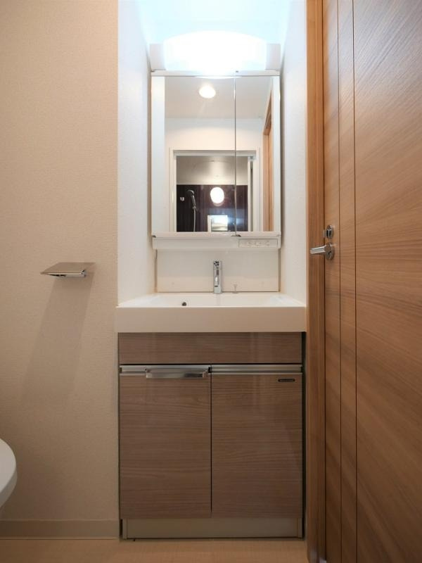 レグゼ梶ヶ谷の独立洗面台