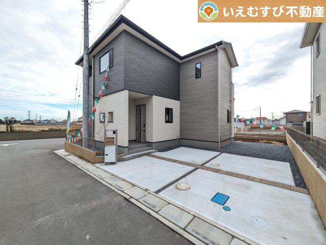 熊谷市末広第3期の駐車場|前面道路が広く、間口もゆったり。駐車が苦手なママもらくらく停められます
