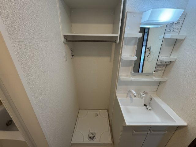 アマービレ成田の内装|室内洗濯機置場