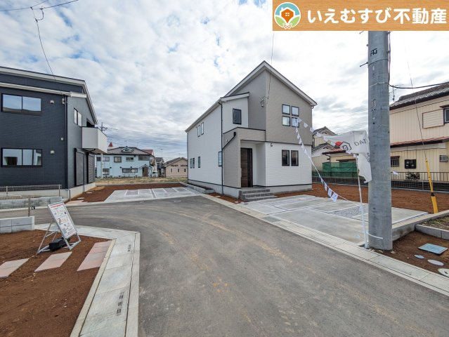Ricca 深谷市上柴町29期の前面道路含む現地写真|前面道路含む現地写真です