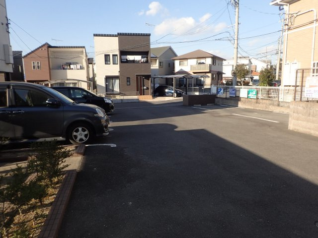 サンヒルズ石塚の駐車場