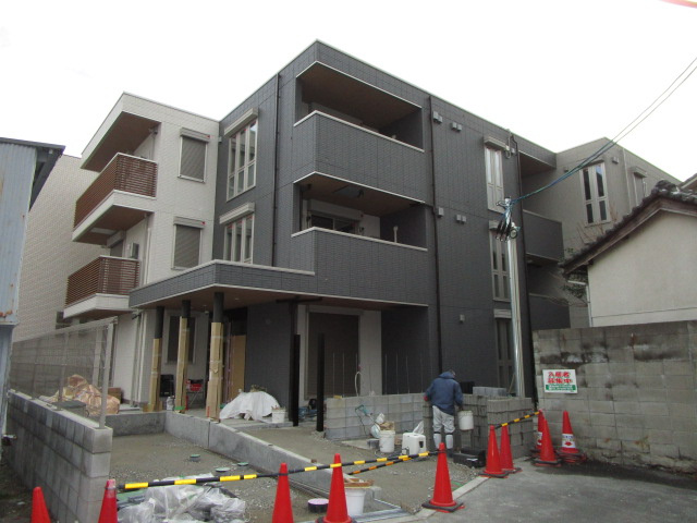 アドモアコート三津屋中